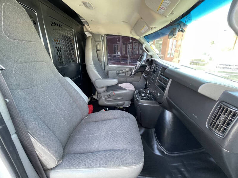 2020 GMC Savana 2500