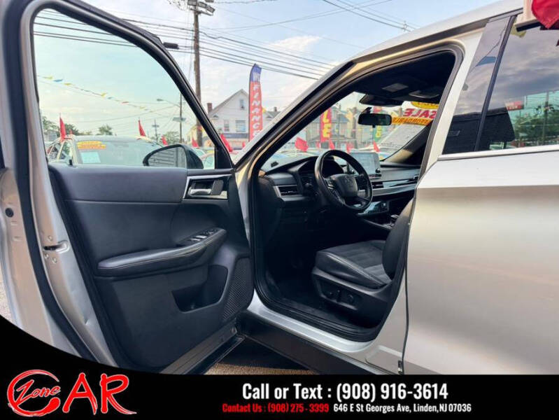 2023 Mitsubishi Outlander SE Special Edition