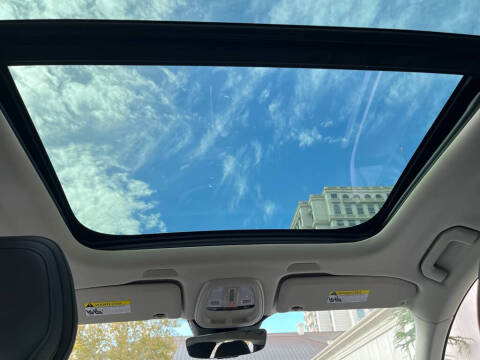 2025 Volvo XC60 B5 Plus Dark Theme