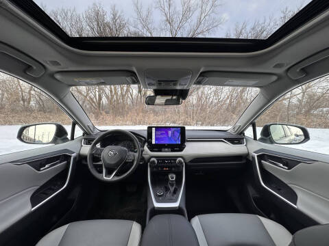 2023 Toyota RAV4 Hybrid XLE Premium