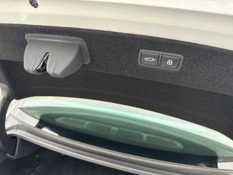 2025 Genesis G90 3.5T e-Supercharger