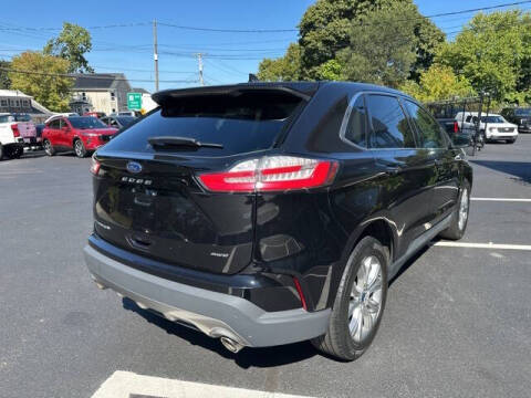 2022 Ford Edge Titanium