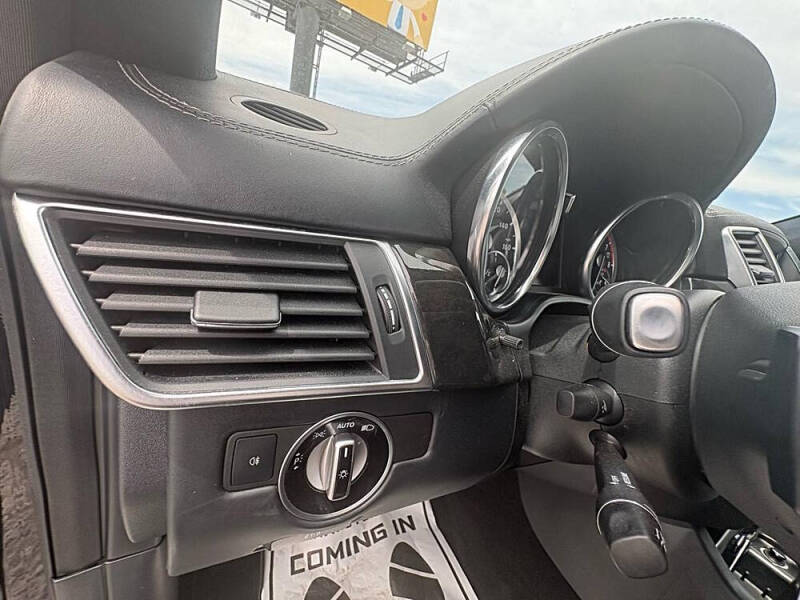 2015 Mercedes-Benz GL-Class GL 550 4MATIC