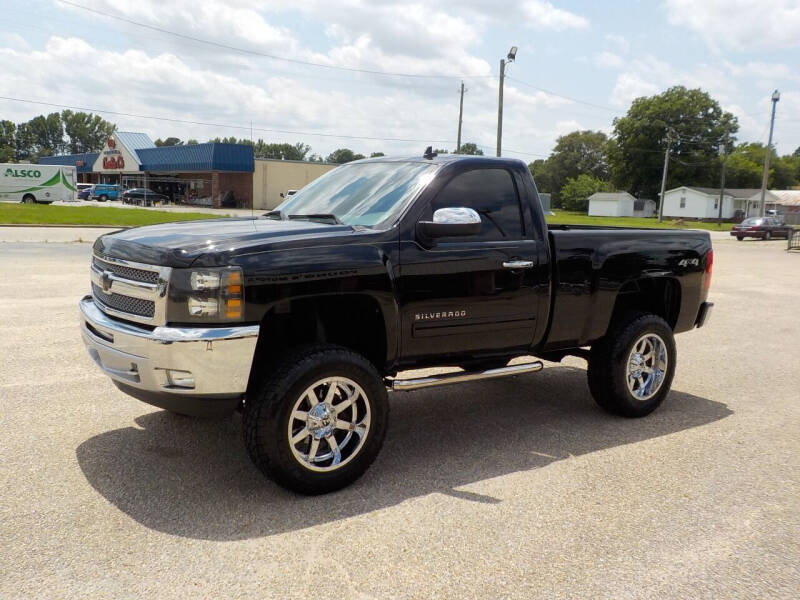 2012 Chevrolet Silverado 1500 for sale at Young's Motor Company Inc. in Benson NC