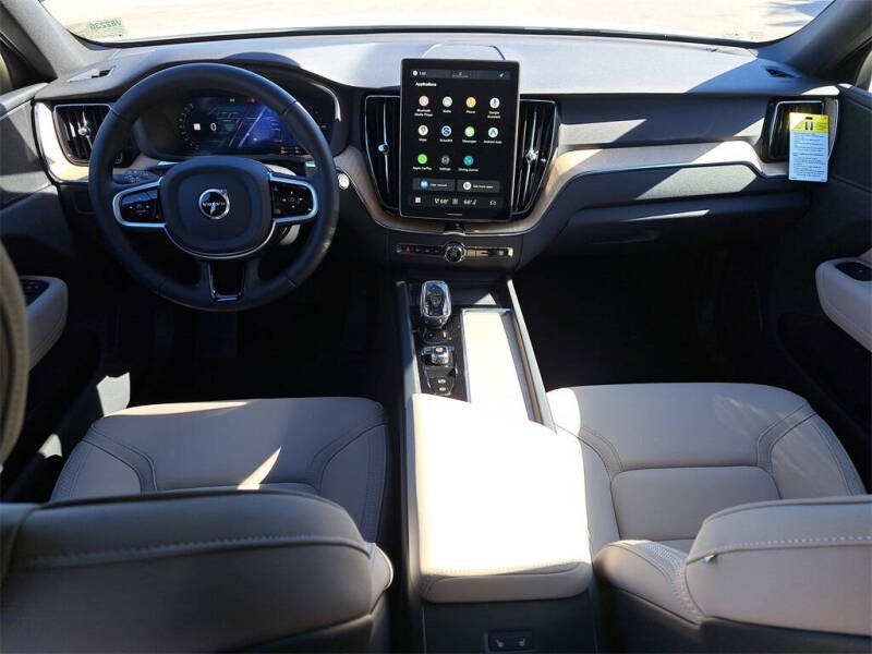 2026 Volvo XC60 T8 Plus