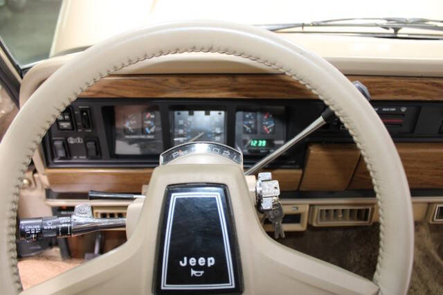 1989 Jeep Grand Wagoneer