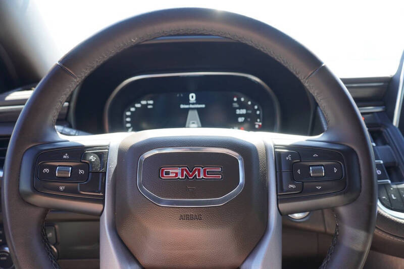 2023 GMC Yukon SLT