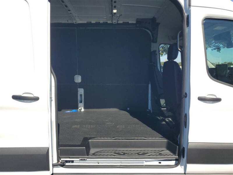 2025 Ford Transit 250