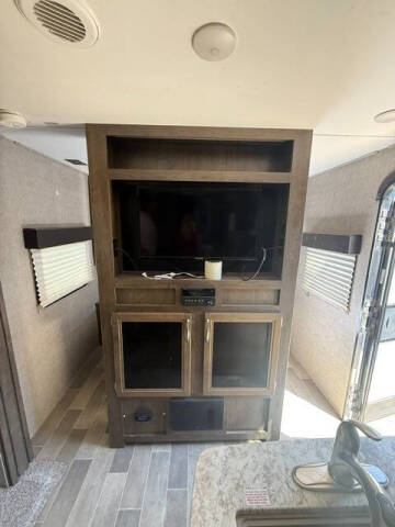 2019 Keystone RV coleman light