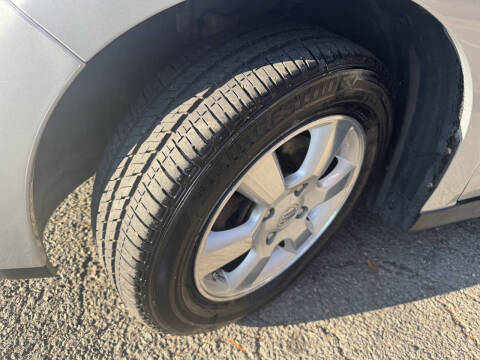 2012 Nissan Versa 1.8 S