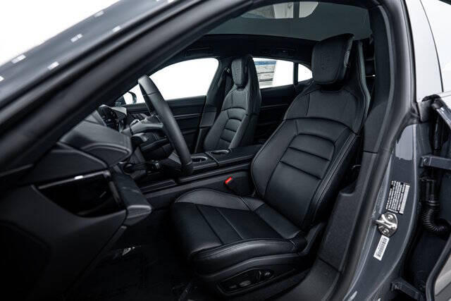 2025 Porsche Taycan 4 Cross Turismo