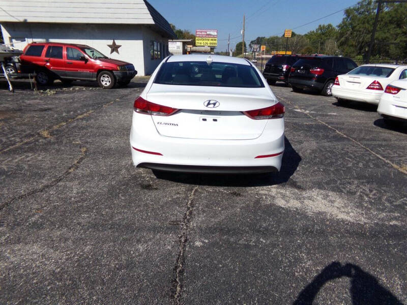 2018 Hyundai Elantra