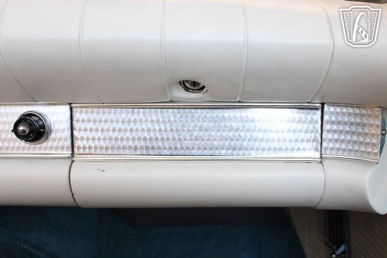 1957 Ford Thunderbird