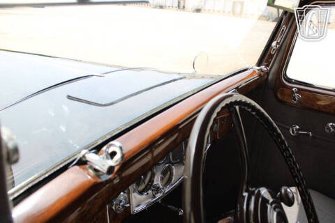 1934 Packard 1100