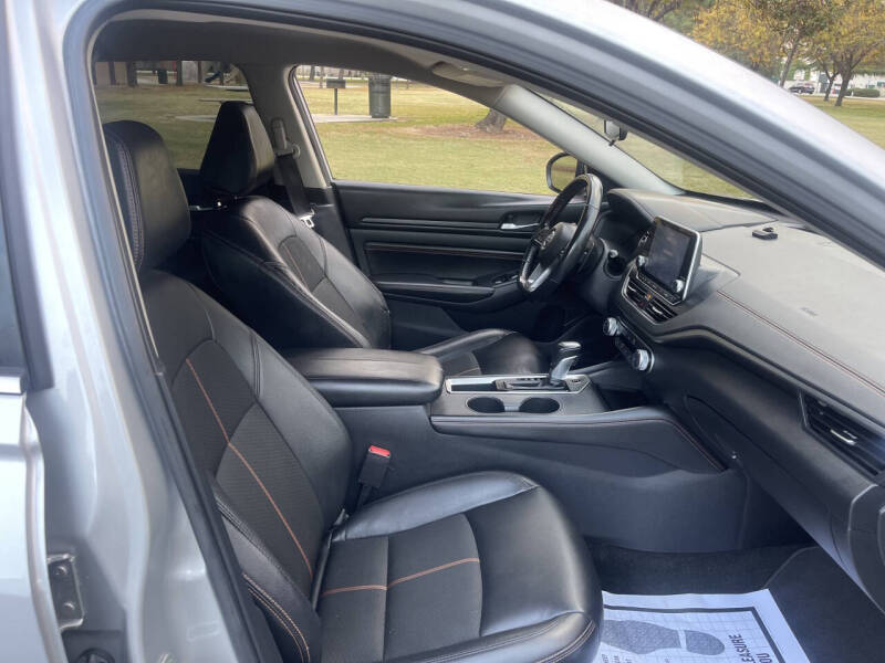 2021 Nissan Altima 2.5 SR