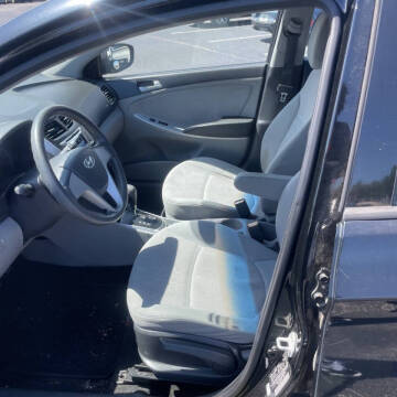 2013 Hyundai Accent GLS