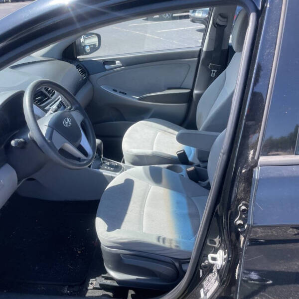 2013 Hyundai Accent GLS