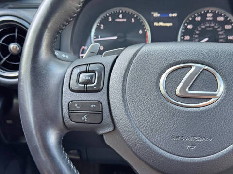 2023 Lexus IS 300