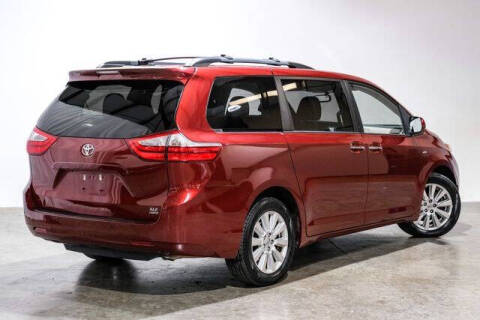 2017 Toyota Sienna XLE Premium 7-Passenger