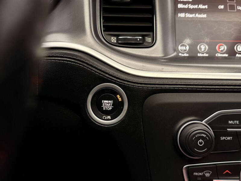 2019 Dodge Charger SXT