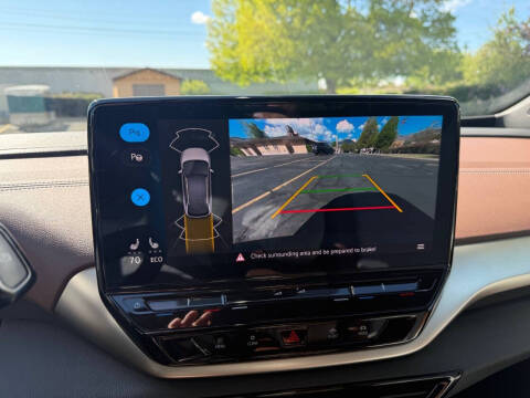 2023 Volkswagen ID.4 Pro
