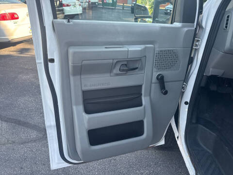 2012 Ford E-Series E-350 SD