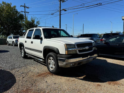 2004 Chevrolet Avalanche for sale at Advanced Auto Imports llc in Lafayette LA