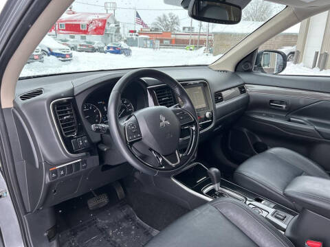 2020 Mitsubishi Outlander ES