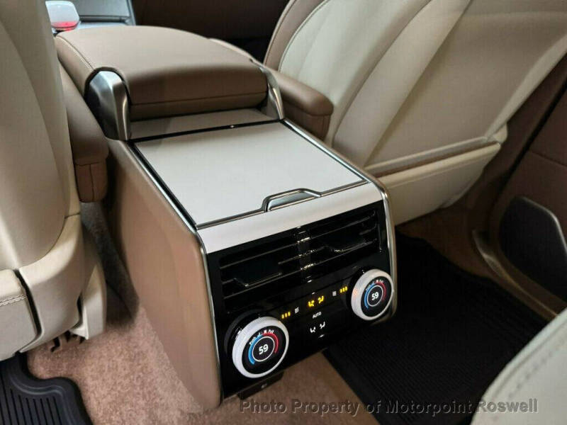 2025 Land Rover Range Rover P615 SV LWB