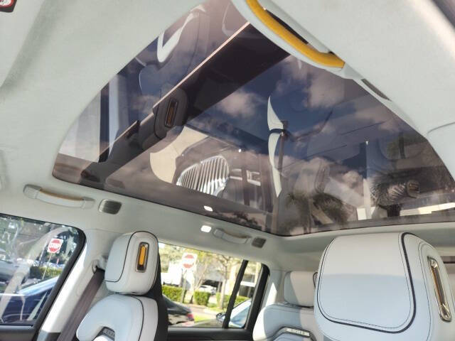 2023 Rivian R1S Adventure