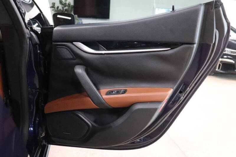 2016 Maserati Ghibli S
