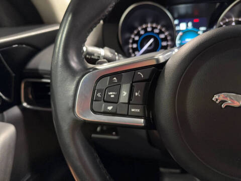 2020 Jaguar F-PACE 30t Prestige