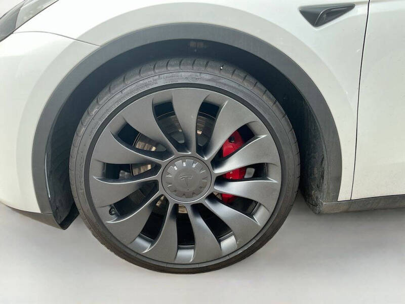 2024 Tesla Model Y Performance