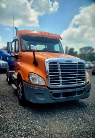 2012 Freightliner Cascadia Day Cab