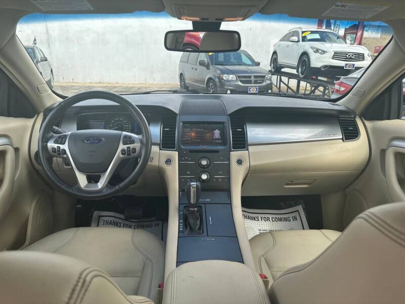 2013 Ford Taurus SEL