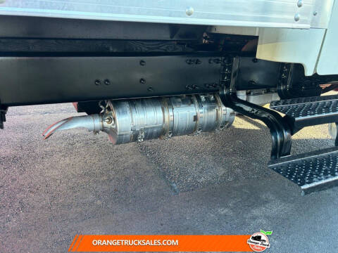 2021 Freightliner M2 106