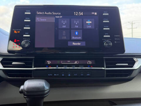 2021 Toyota Sienna LE 8-Passenger