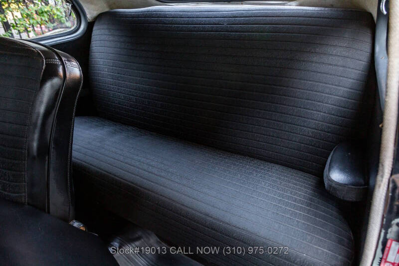 1948 Ford Super Deluxe