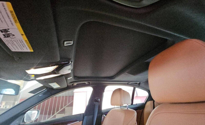 2017 BMW 5 Series 540i