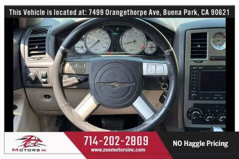 2005 Chrysler 300 SRT-8