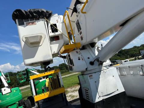 2012 International 7300 Bucket Truck 4WD