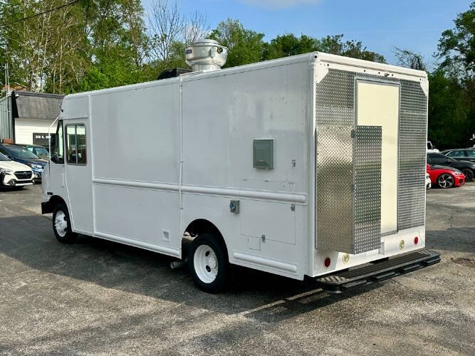 2019 Ford Stripped Chassis
