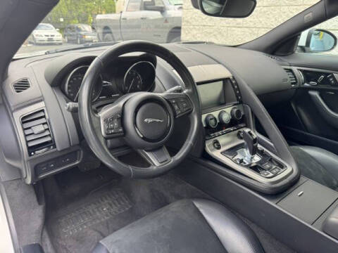 2017 Jaguar F-TYPE Premium