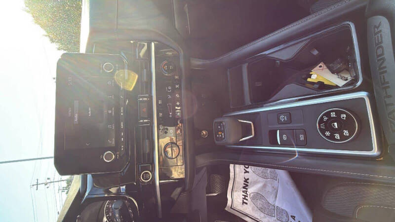 2022 Nissan Pathfinder S