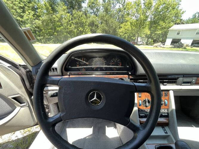 1986 Mercedes-Benz 300-Class 300 E