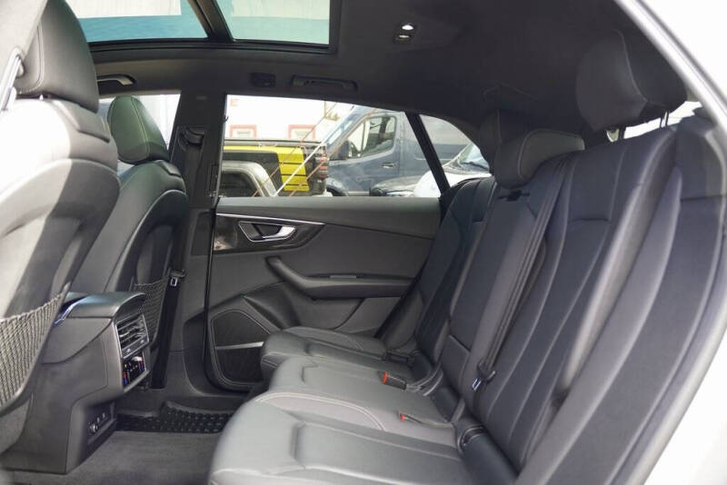 2021 Audi Q8 quattro Premium Plus 55 TFSI