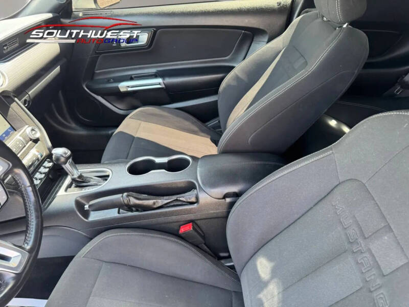 2020 Ford Mustang