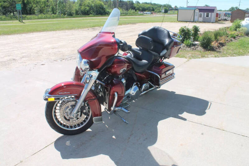 2010 Harley-Davidson FLHTCU Ultra Classic EG