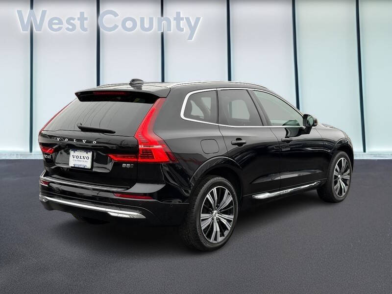 2023 Volvo XC60 B5 Plus Bright Theme