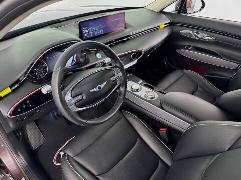 2022 Genesis GV70 2.5T Standard